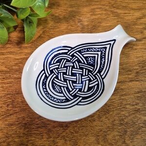 JS CERAMICS Tea Bag Tea Spoon Rest with Celtic Knot Motif
